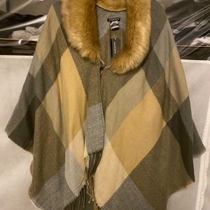 Ladies tan/brown shawl